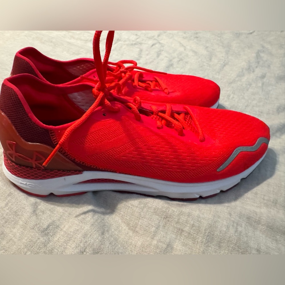 Under Armour HOVR Sonic Shoes